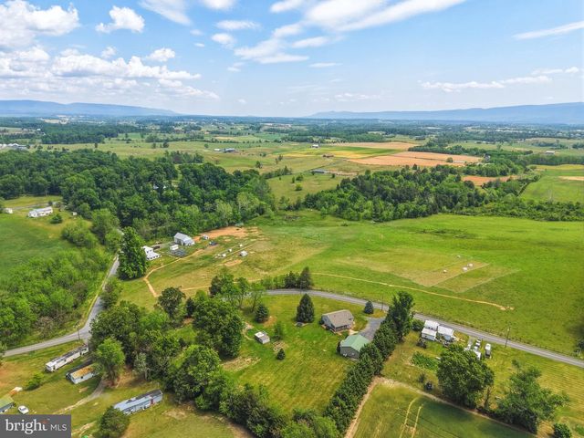 2032 CONICVILLE RD, Mount Jackson, VA 22842