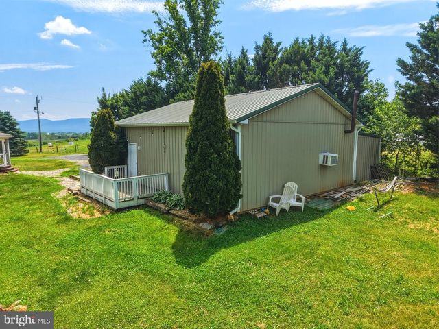2032 CONICVILLE RD, Mount Jackson, VA 22842
