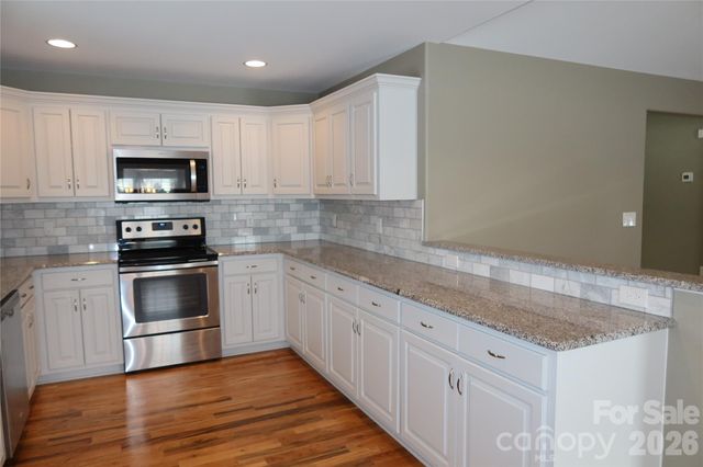 506 E Carpenter Street, Maiden, NC 28650