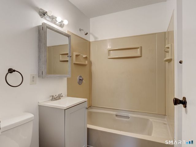 109 Grove Street 3S, New Britain, CT 06053