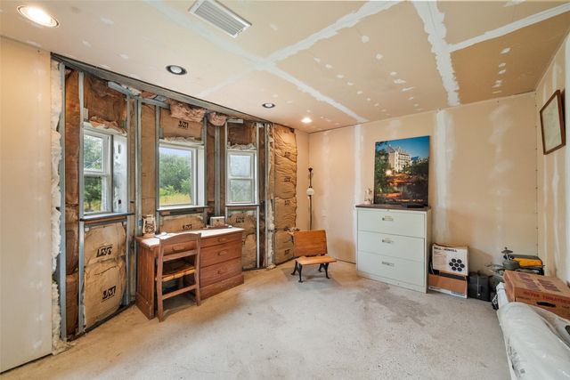 9326 NW County Road 1343, Blooming Grove, TX 76626