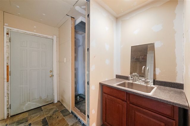 9326 NW County Road 1343, Blooming Grove, TX 76626