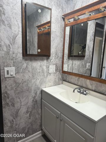 2030 Forest Street, Carthage, MO 64836