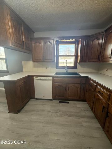 2030 Forest Street, Carthage, MO 64836