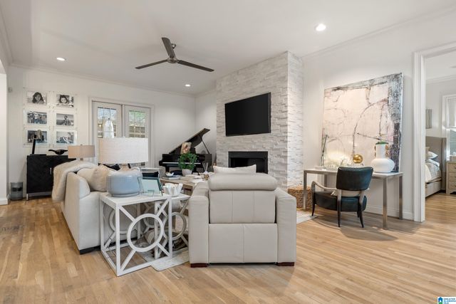 1104 HOLLYWOOD MANOR CIRCLE, Homewood, AL 35209