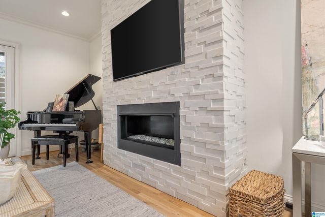 1104 HOLLYWOOD MANOR CIRCLE, Homewood, AL 35209