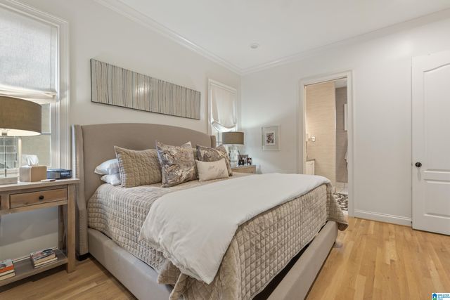 1104 HOLLYWOOD MANOR CIRCLE, Homewood, AL 35209