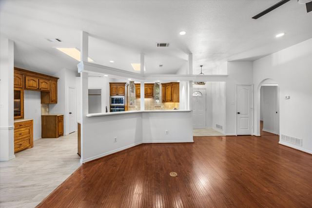 608 Hanover Drive, Waxahachie, TX 75165