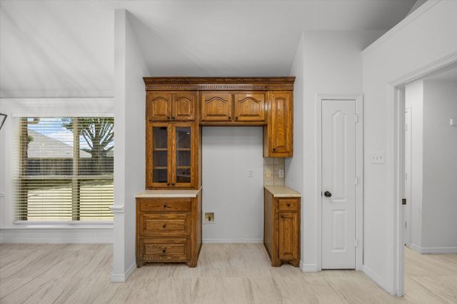 608 Hanover Drive, Waxahachie, TX 75165