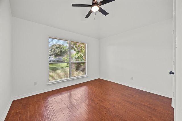 608 Hanover Drive, Waxahachie, TX 75165