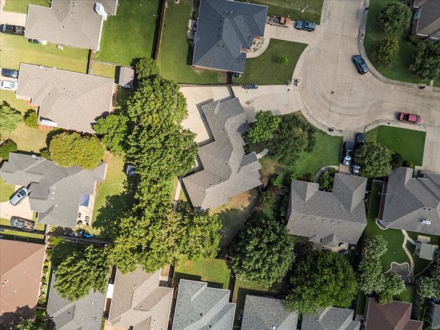 608 Hanover Drive, Waxahachie, TX 75165