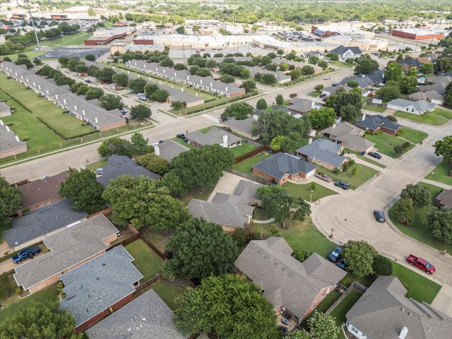 608 Hanover Drive, Waxahachie, TX 75165