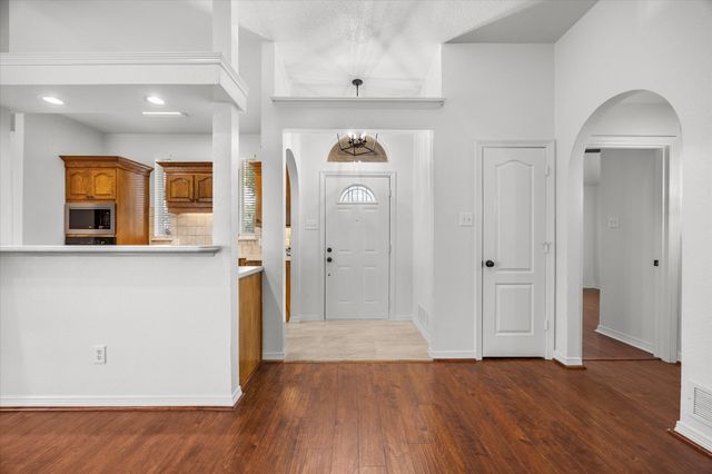 608 Hanover Drive, Waxahachie, TX 75165