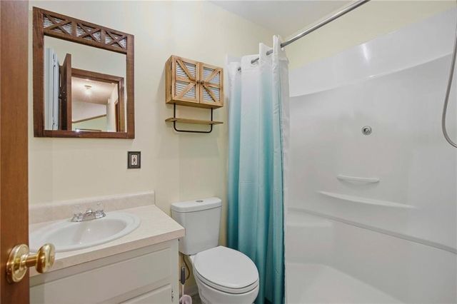 31901 S State Route T Highway, Garden City, MO 64747