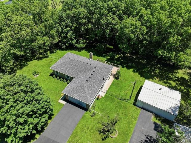 31901 S State Route T Highway, Garden City, MO 64747