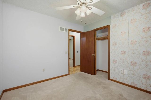 31901 S State Route T Highway, Garden City, MO 64747
