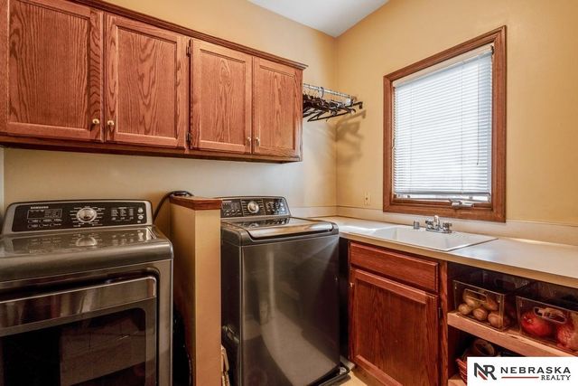 16611 Jones Street, Omaha, NE 68118