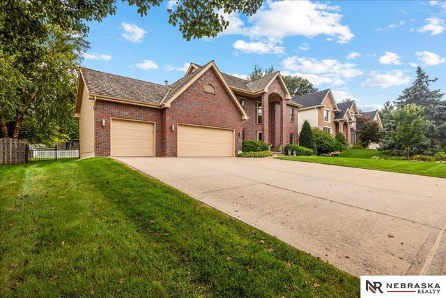 16611 Jones Street, Omaha, NE 68118