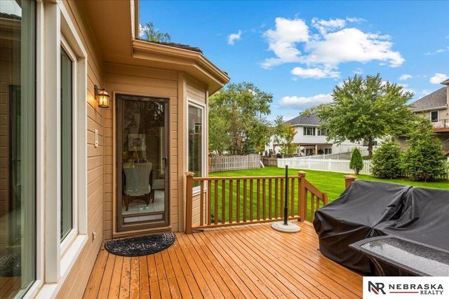 16611 Jones Street, Omaha, NE 68118