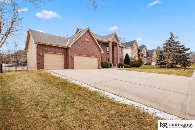 16611 Jones Street, Omaha, NE 68118