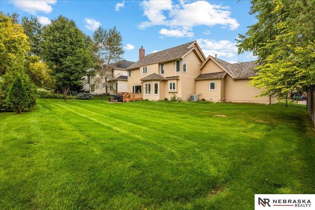 16611 Jones Street, Omaha, NE 68118