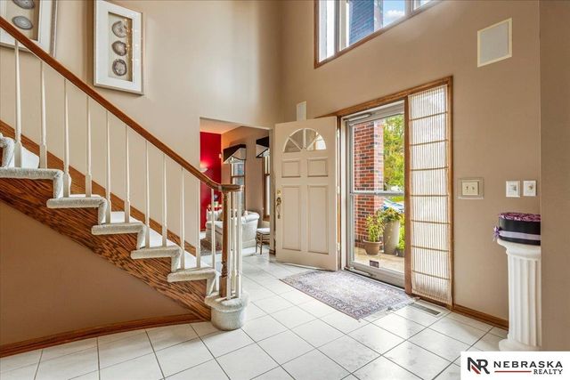 16611 Jones Street, Omaha, NE 68118