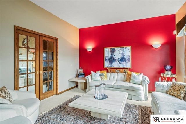 16611 Jones Street, Omaha, NE 68118