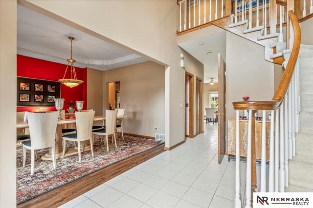 16611 Jones Street, Omaha, NE 68118