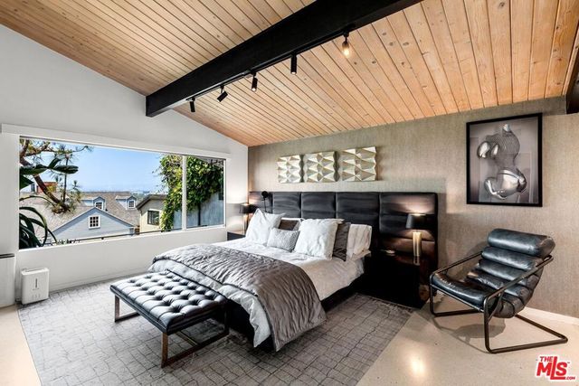 3834 Buena Park Drive, Studio City, CA 91604