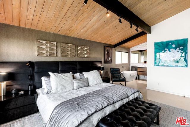 3834 Buena Park Drive, Studio City, CA 91604