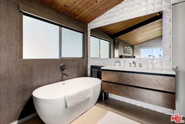 3834 Buena Park Drive, Studio City, CA 91604