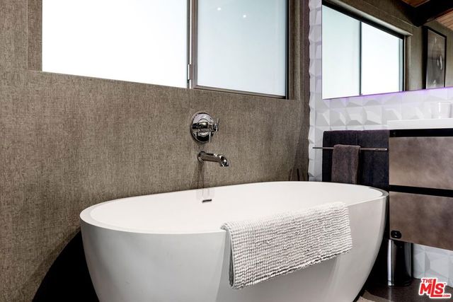 3834 Buena Park Drive, Studio City, CA 91604