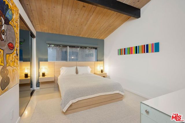 3834 Buena Park Drive, Studio City, CA 91604