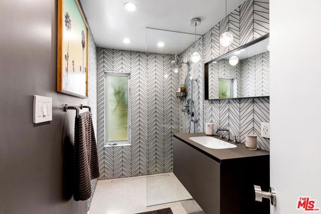 3834 Buena Park Drive, Studio City, CA 91604