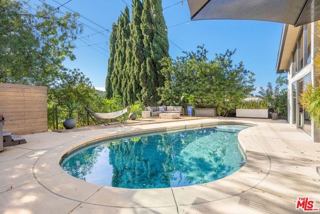 3834 Buena Park Drive, Studio City, CA 91604