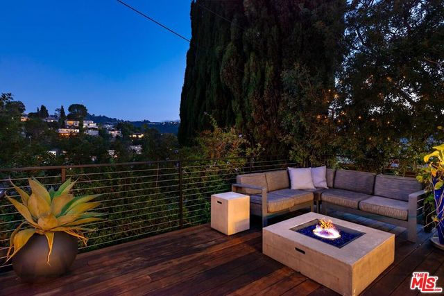 3834 Buena Park Drive, Studio City, CA 91604