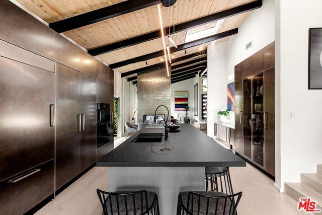 3834 Buena Park Drive, Studio City, CA 91604