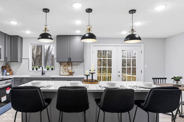 2815 Rouark Circle, Indianapolis, IN 46229