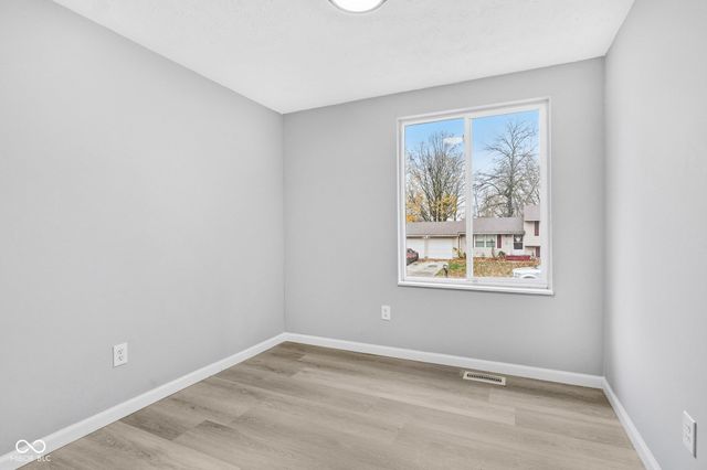 2815 Rouark Circle, Indianapolis, IN 46229