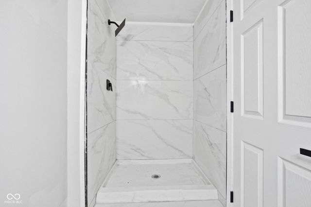 2815 Rouark Circle, Indianapolis, IN 46229