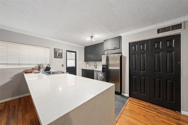 320 LAKEVIEW STREET 323, Orlando, FL 32804