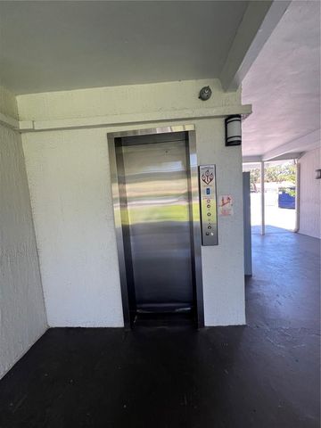 320 LAKEVIEW STREET 323, Orlando, FL 32804