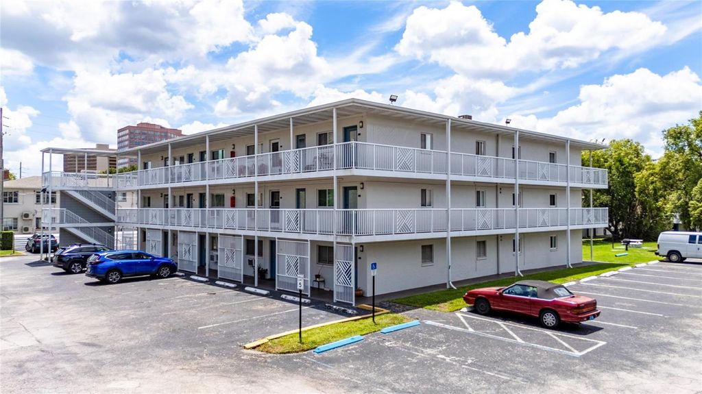 320 LAKEVIEW STREET 323, Orlando, FL 32804
