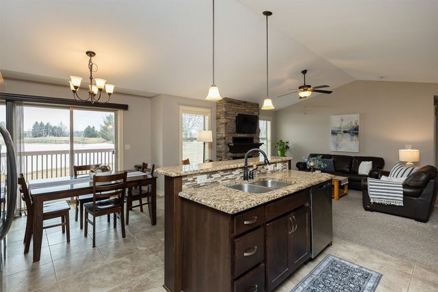 8125 Mercato Court, West Des Moines, IA 50266