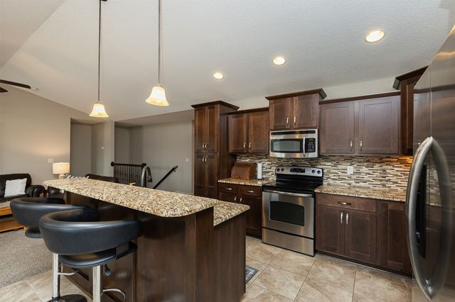 8125 Mercato Court, West Des Moines, IA 50266