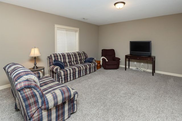 8125 Mercato Court, West Des Moines, IA 50266