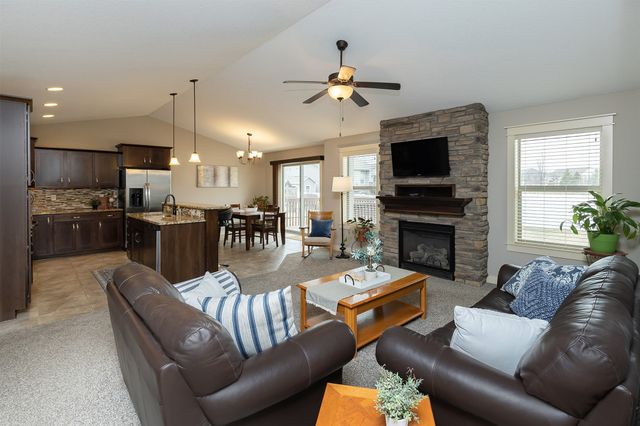 8125 Mercato Court, West Des Moines, IA 50266