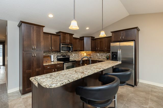 8125 Mercato Court, West Des Moines, IA 50266