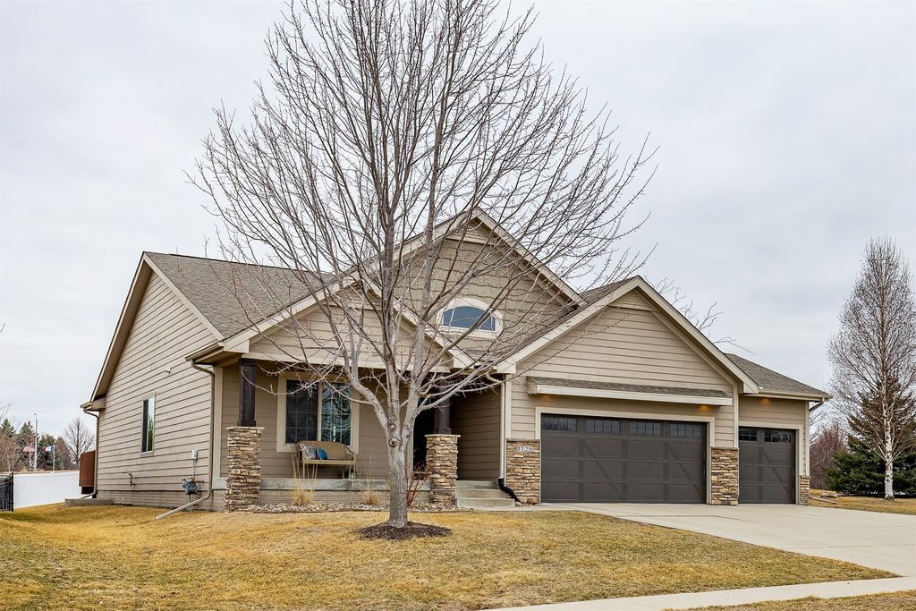 8125 Mercato Court, West Des Moines, IA 50266