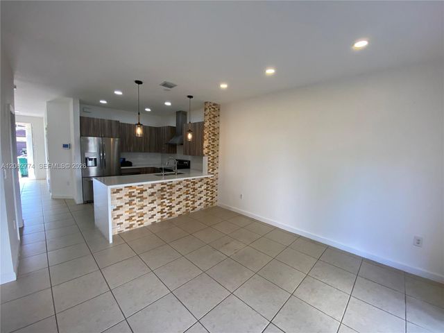 343 NE 37th Ter, Homestead, FL 33033